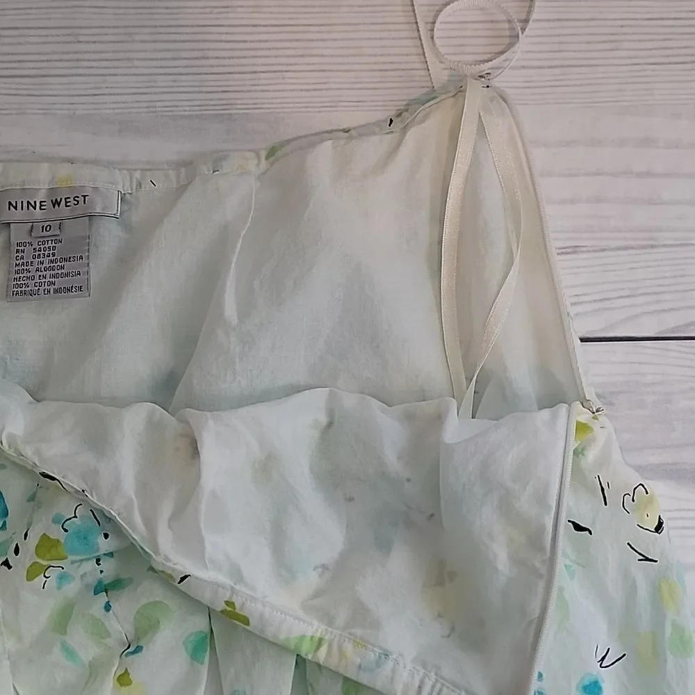 Nine West floral print mini skirt with pleats Women's Size 10